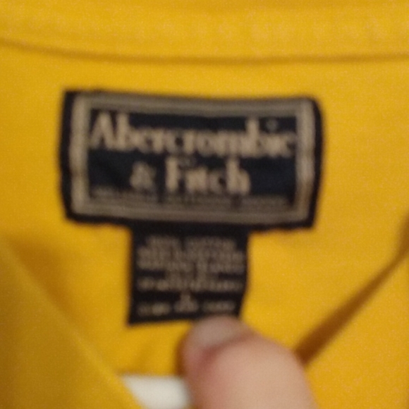 Men's Abercrombie and Fitch tee in size large - Picture 3 of 3